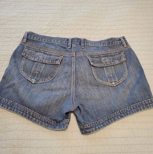 Old Navy Mid-Rise Women's Shorts Size 16